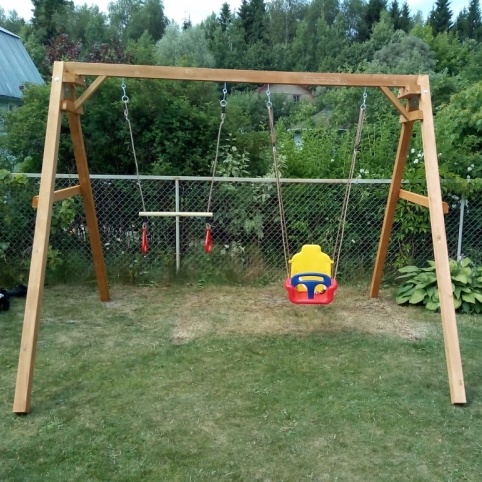 Деревянные качели с качелями Можга со спинкой и трапецией