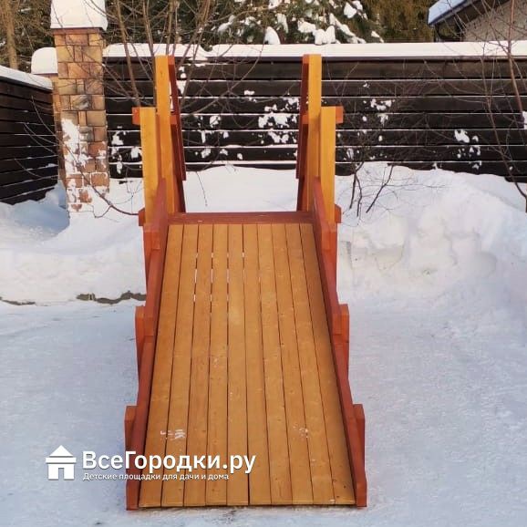 Зимняя деревянная игровая горка Савушка Зима 1