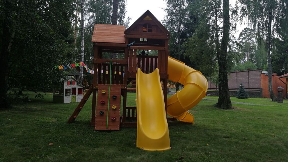Детская деревянная площадка MoyDvor Панорама с трубой и спуском