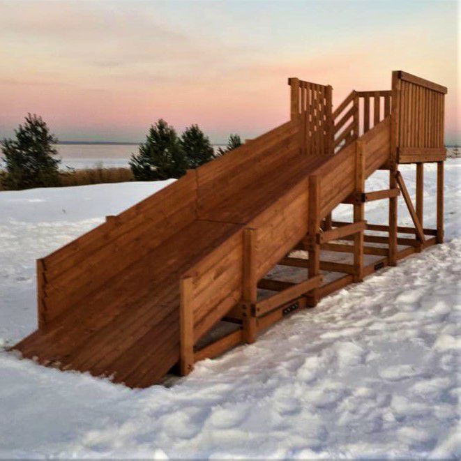 Зимняя Деревянная горка MoyDvor SWAN-1