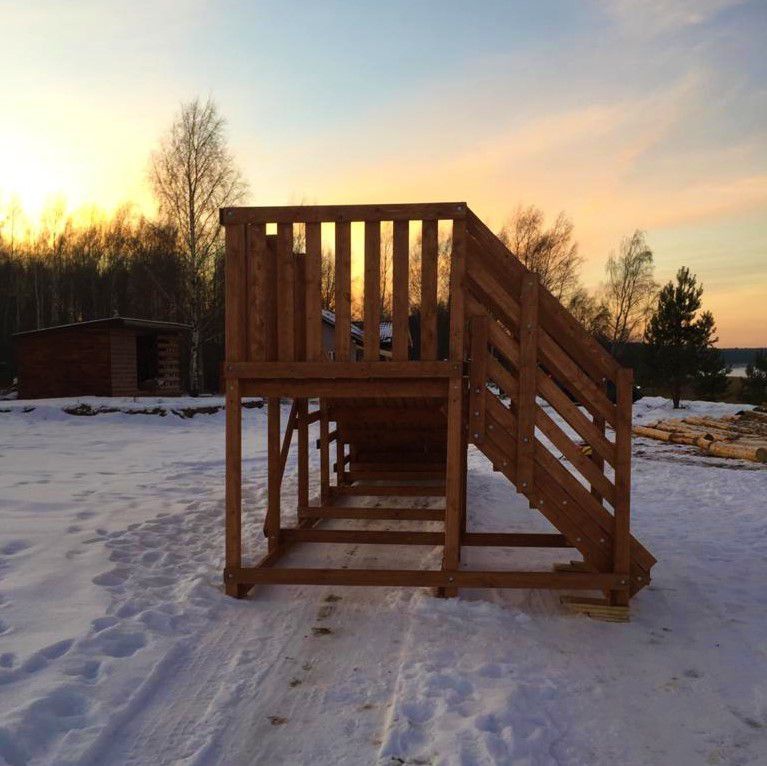 Зимняя Деревянная горка MoyDvor SWAN-1