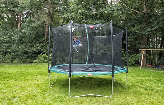 Батут BERG Favorit Green 430 + защитная сетка Comfort