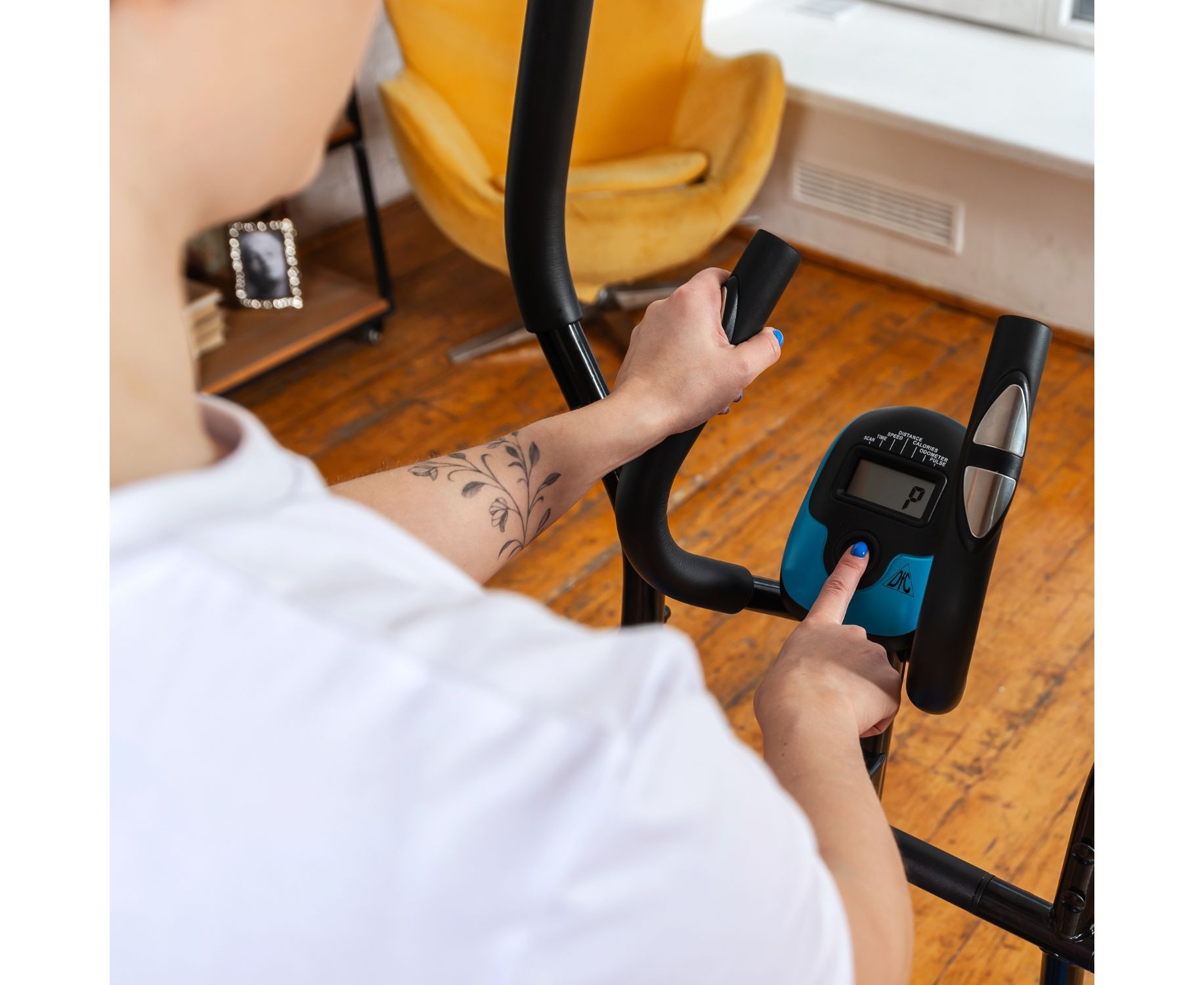 Эллиптический тренажер DFC E504HB