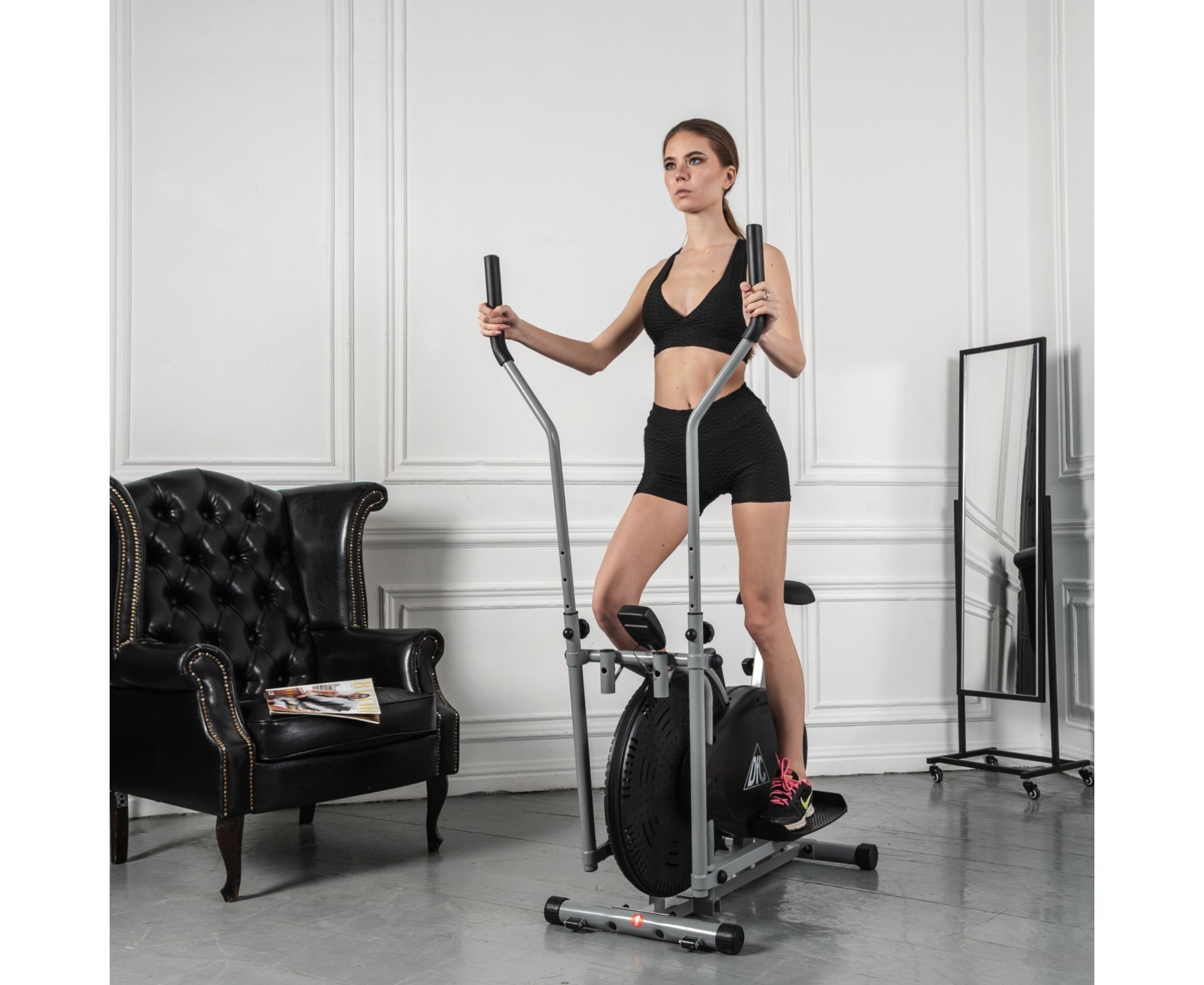 Эллиптический тренажер с сиденьем DFC E2000S